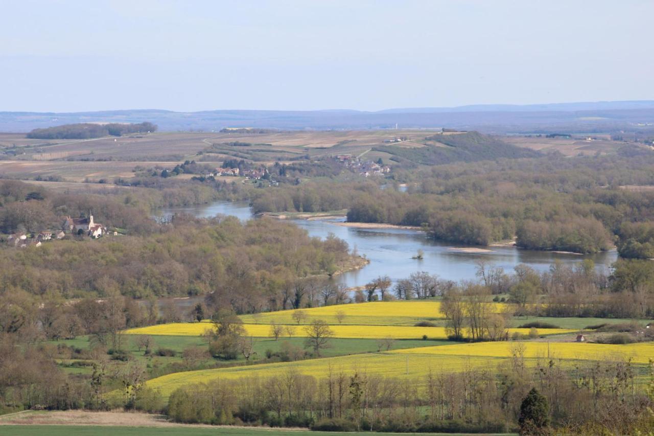 Chambre D'Hotes "Au Bord De Loire" La Marche エクステリア 写真